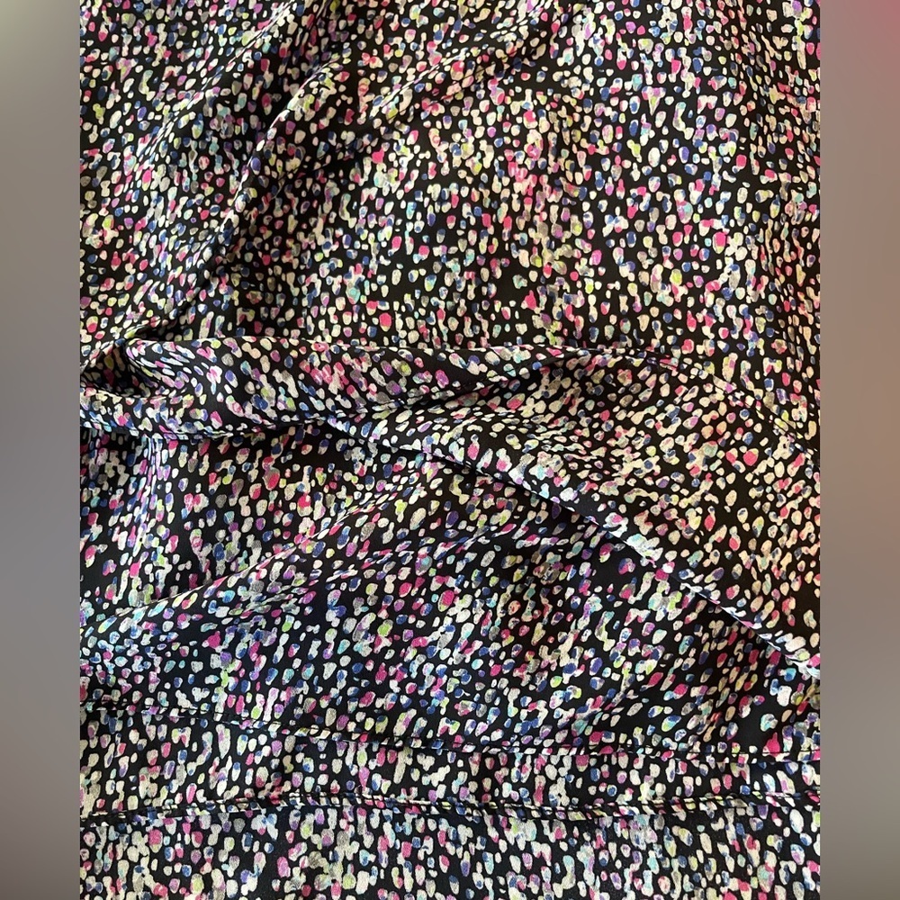🩷🔥NWOT THE LIMITED Women's size XL Top with Colorful Dot Pattern. Like New! - Picture 7 of 10